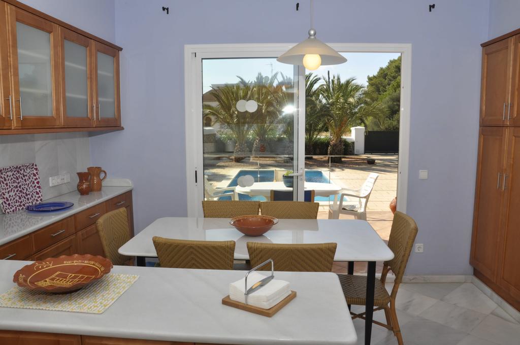 Villa Francisca Sa Caleta Zimmer foto